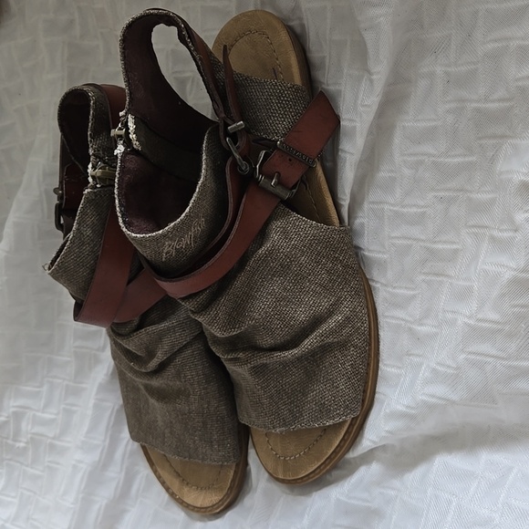 Blowfish Women's Balla Sandals Strappy Bohemian Sandals 9.5 Summer Shoes - Picture 3 of 7